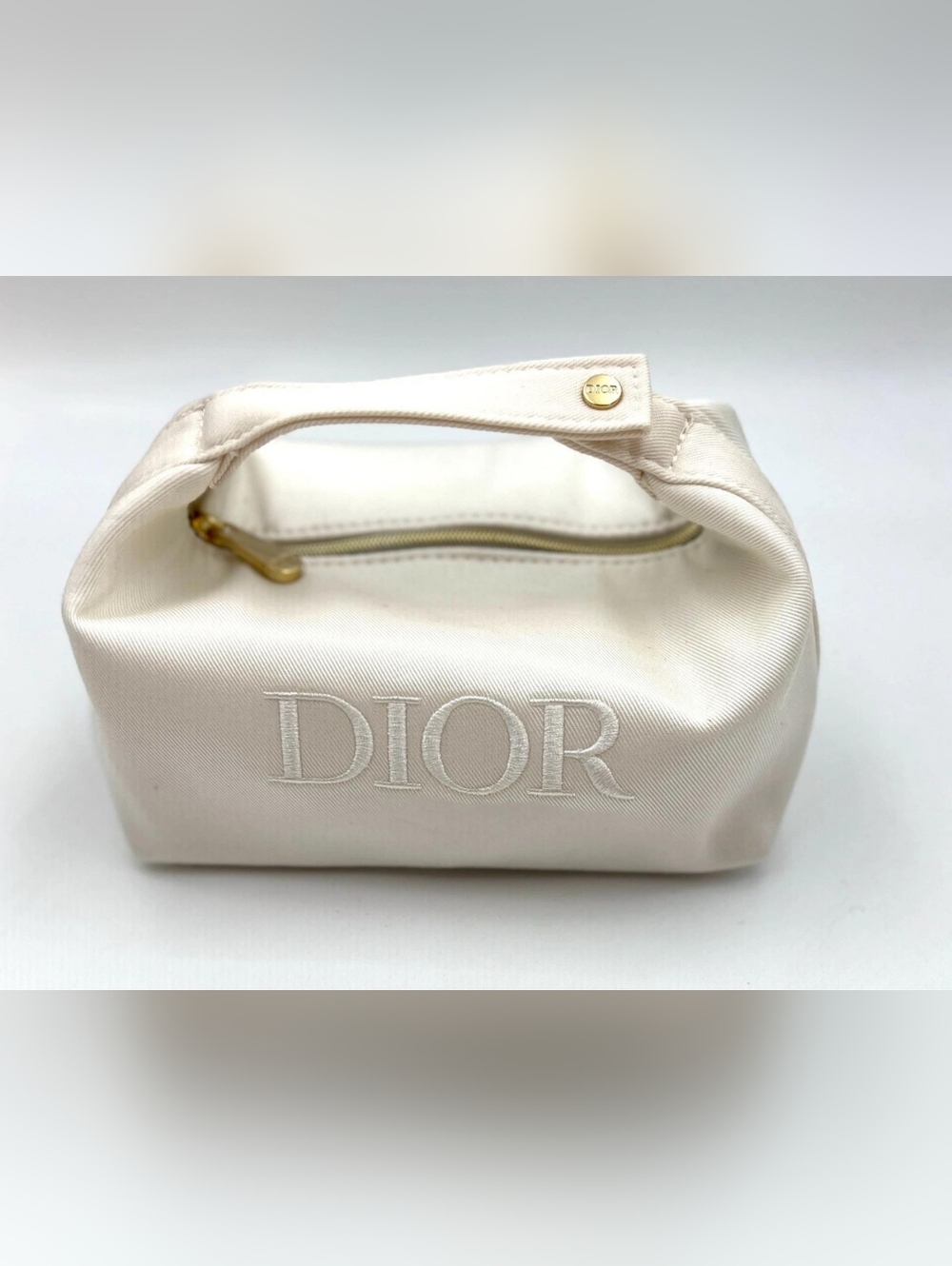 Christian Dior Cosmetic Makeup Wrist Bag Pouch With Top Handle New in Box - Picture 3 of 7
